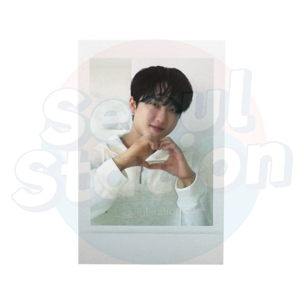 Stray Kids - Perfect Day With SKZ - 2024 Stray Kids Season's Greetings - Apple Music Polaroid Photo Card changbin