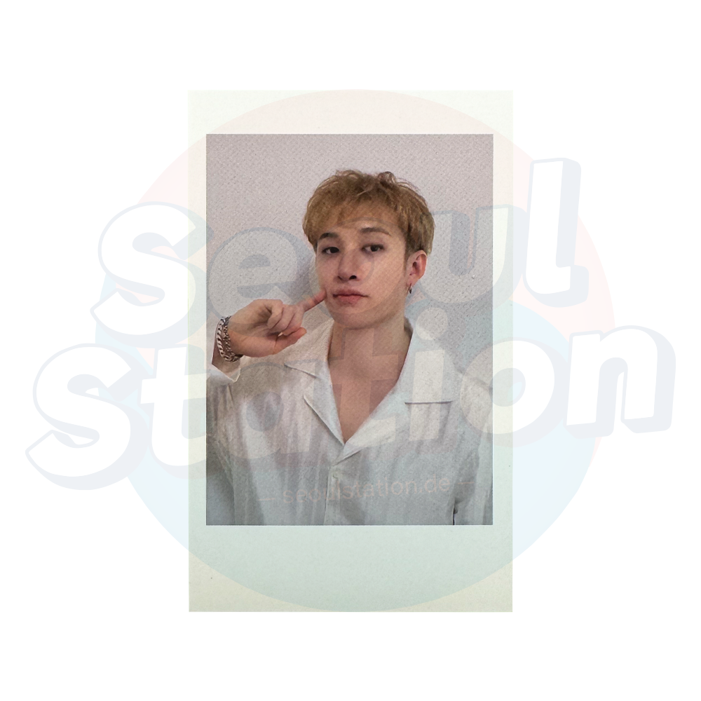 Stray Kids - Perfect Day With SKZ - 2024 Stray Kids Season's Greetings - JYP Shop Polaroid Photo Card bang chan