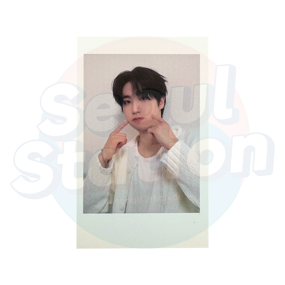 Stray Kids - Perfect Day With SKZ - 2024 Stray Kids Season's Greetings - JYP Shop Polaroid Photo Card han