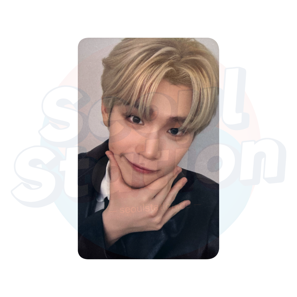 ZEROBASEONE - 2026 Season's Greetings '(0_1) WORLD' - APPLE MUSIC Photocard taerae