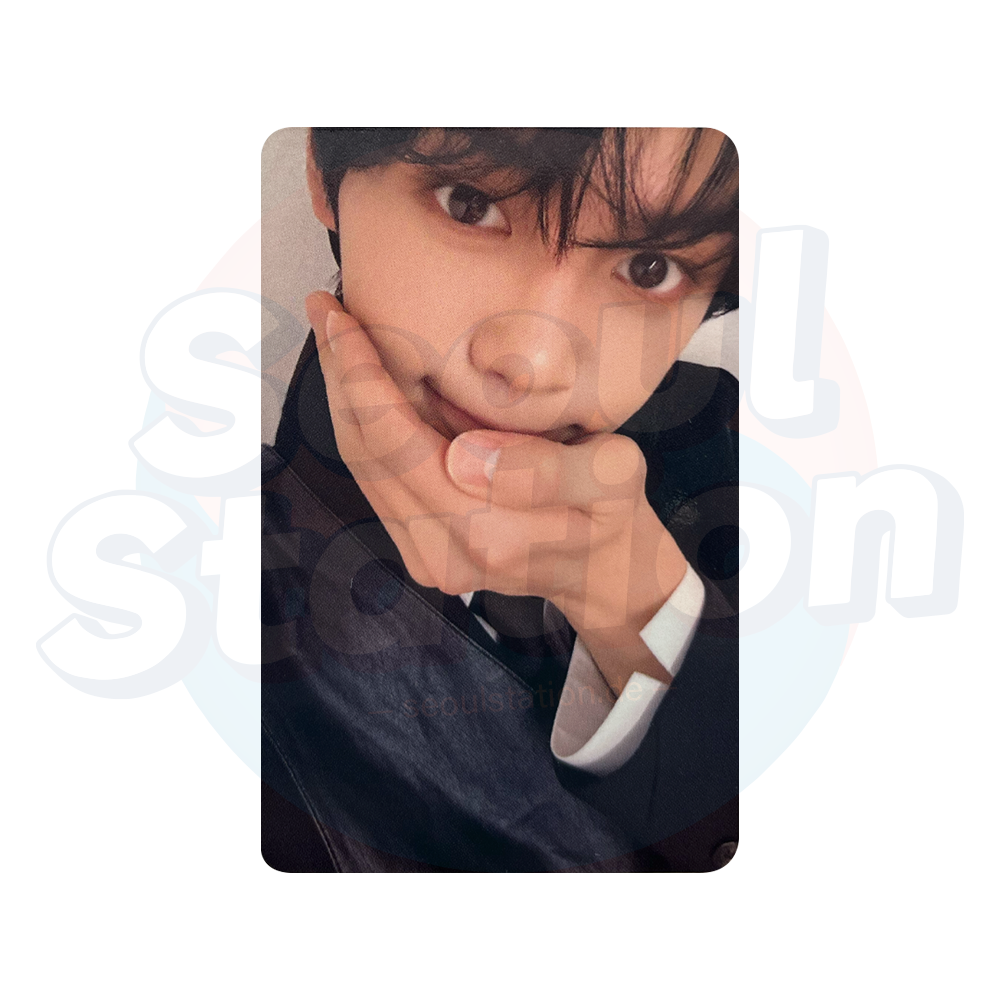 ZEROBASEONE - 2026 Season's Greetings '(0_1) WORLD' - APPLE MUSIC Photocard gyuvin