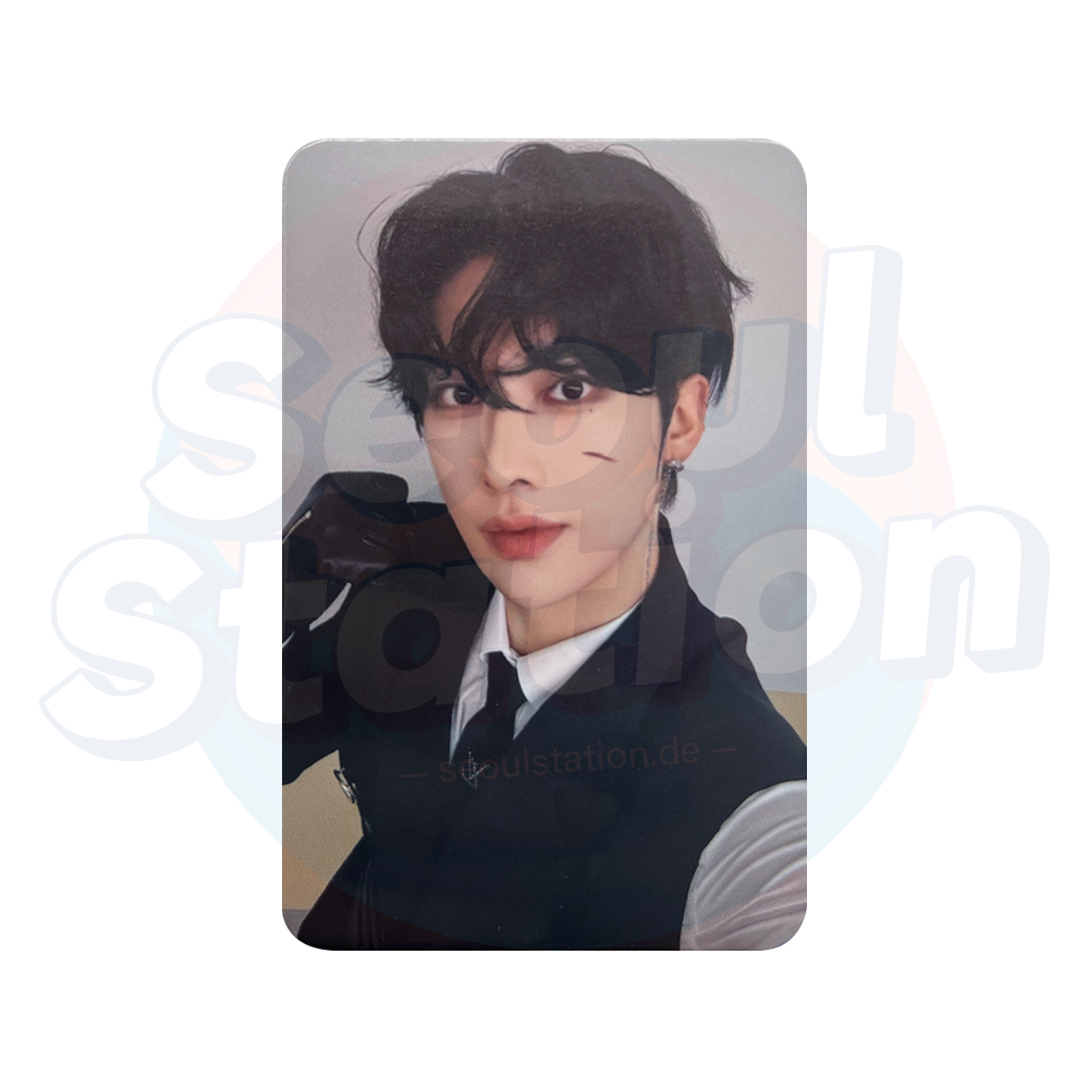 ZEROBASEONE - 2026 Season's Greetings '(0_1) WORLD' - ALADIN Photocard ricky