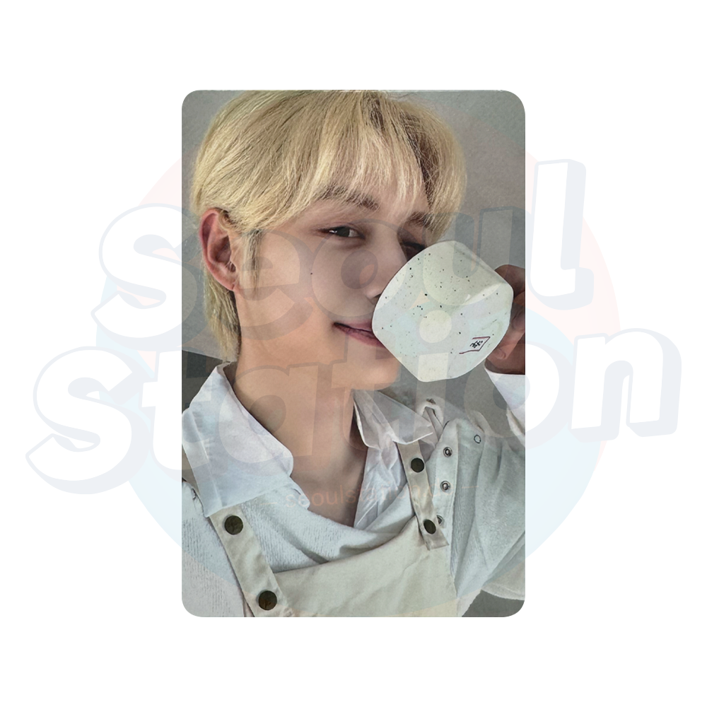 ZEROBASEONE - 2025 Season's Greetings 'OUR Season' - APPLE MUSIC Photo Card jiwoong