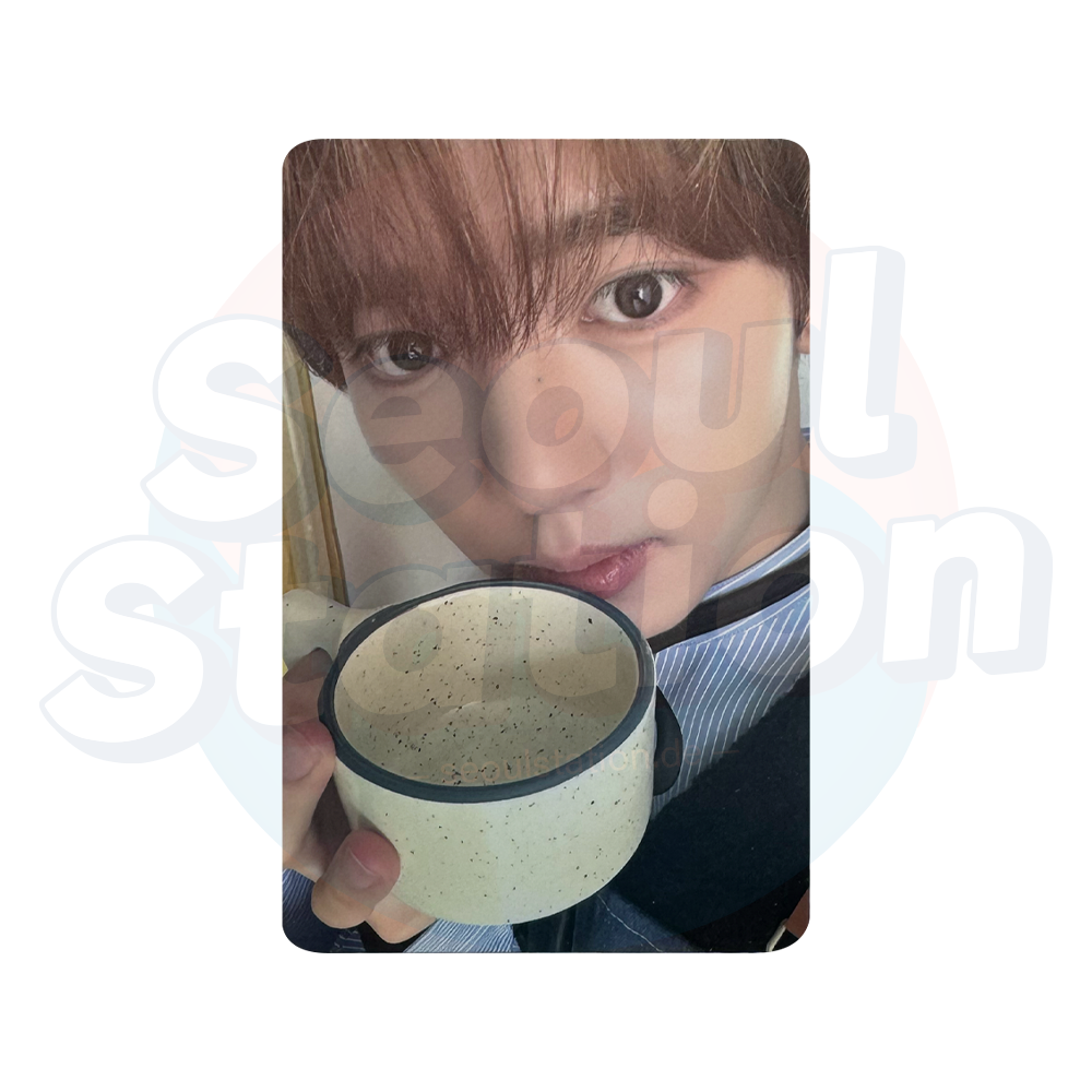 ZEROBASEONE - 2025 Season's Greetings 'OUR Season' - APPLE MUSIC Photo Card yujin