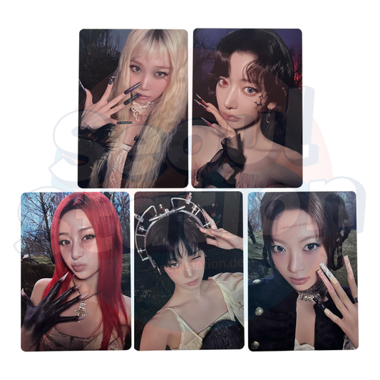 LE SSERAFIM - 2nd Studio Album pt.1 'PUREFLOW' - WEVERSE Standing Photo
