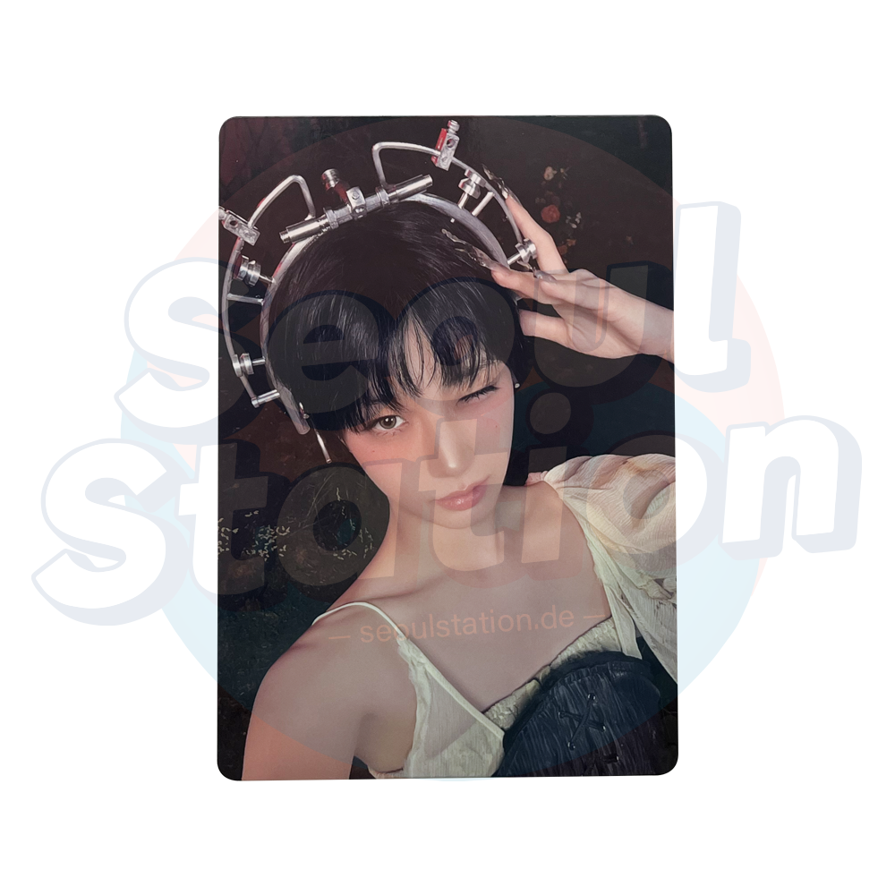 LE SSERAFIM - 2nd Studio Album pt.1 'PUREFLOW' - WEVERSE Standing Photo - Kasuha