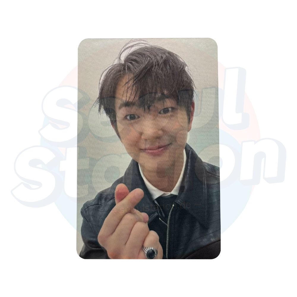 ONEW - FLOW (3rd Full Album) - Apple Music Photo Card finger heart