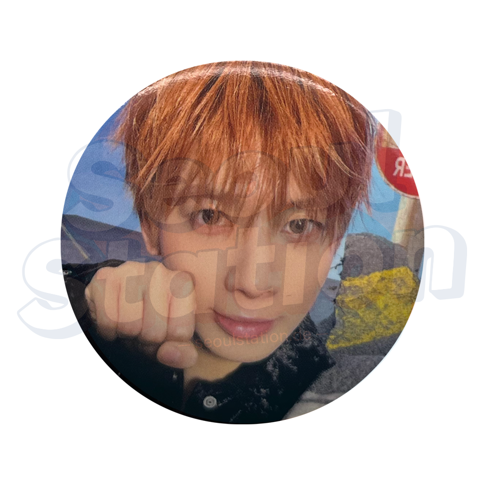TXT - 7TH YEAR: A MOMENT OF STILLNESS WITH YOU IN THE THORNS - WEVERSE POB Badge - TAEHYUN