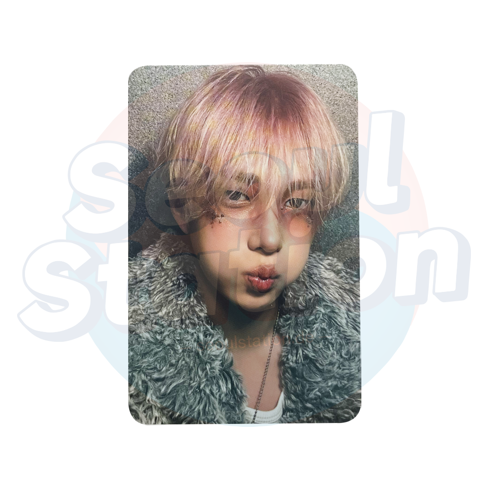 P1HARMONY- 9th Mini Album 'UNIQUE!' - SOUNDWAVE Photocard (Selfie Ver.) - Theo