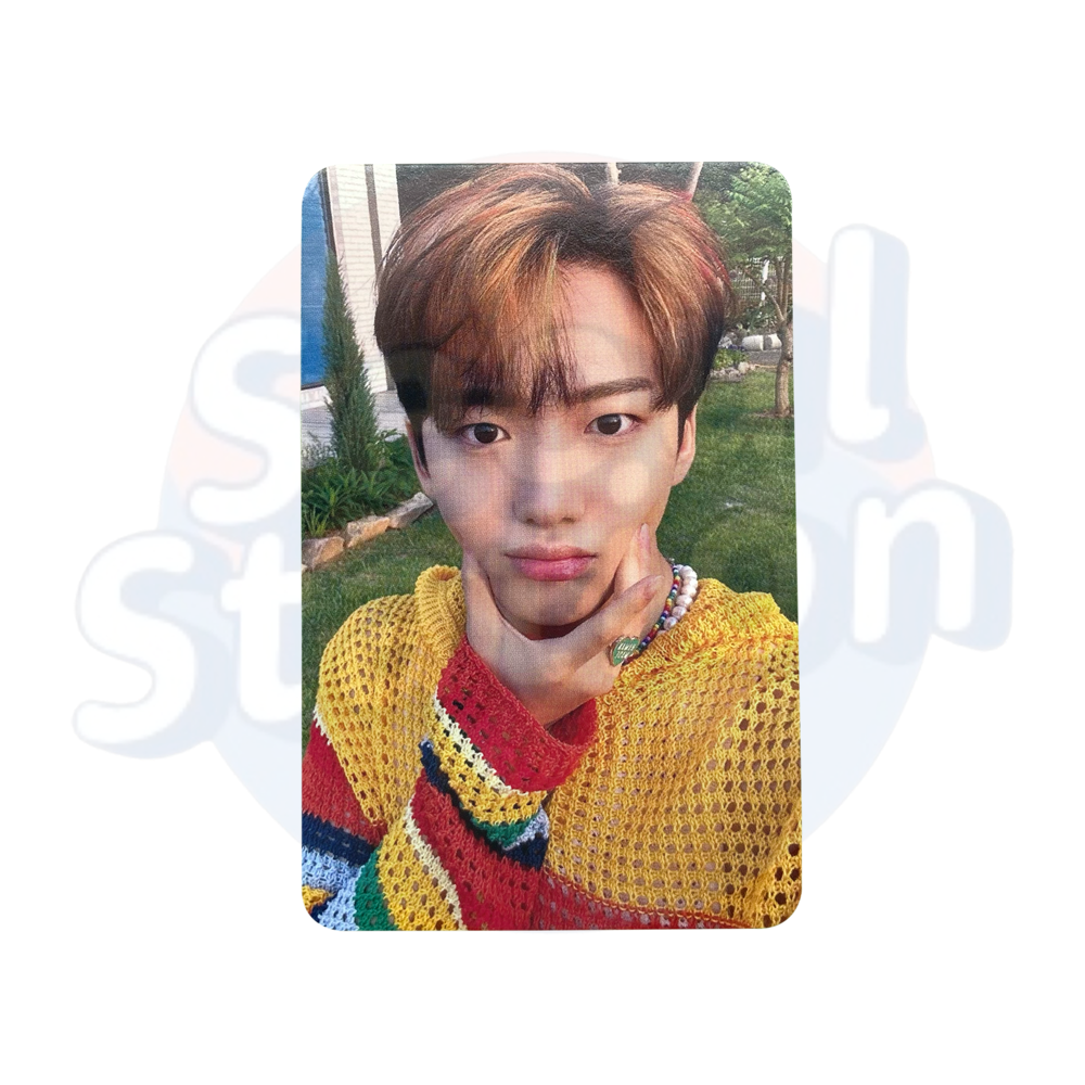 XIKERS - HOUSE OF TRICKY - Apple Music Lucky Draw Photo Card (Squishing Face Ver.) Minjae