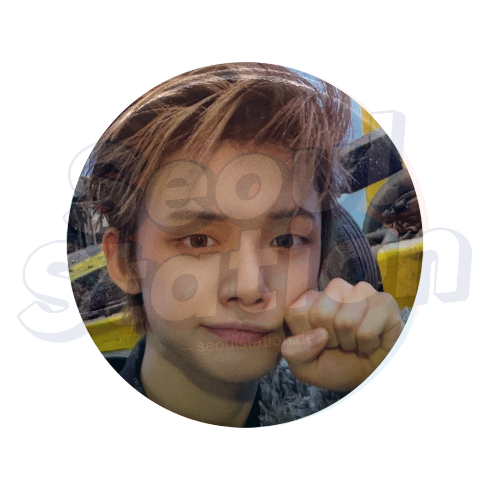 TXT - 7TH YEAR: A MOMENT OF STILLNESS WITH YOU IN THE THORNS - WEVERSE POB Badge - Yeonjun