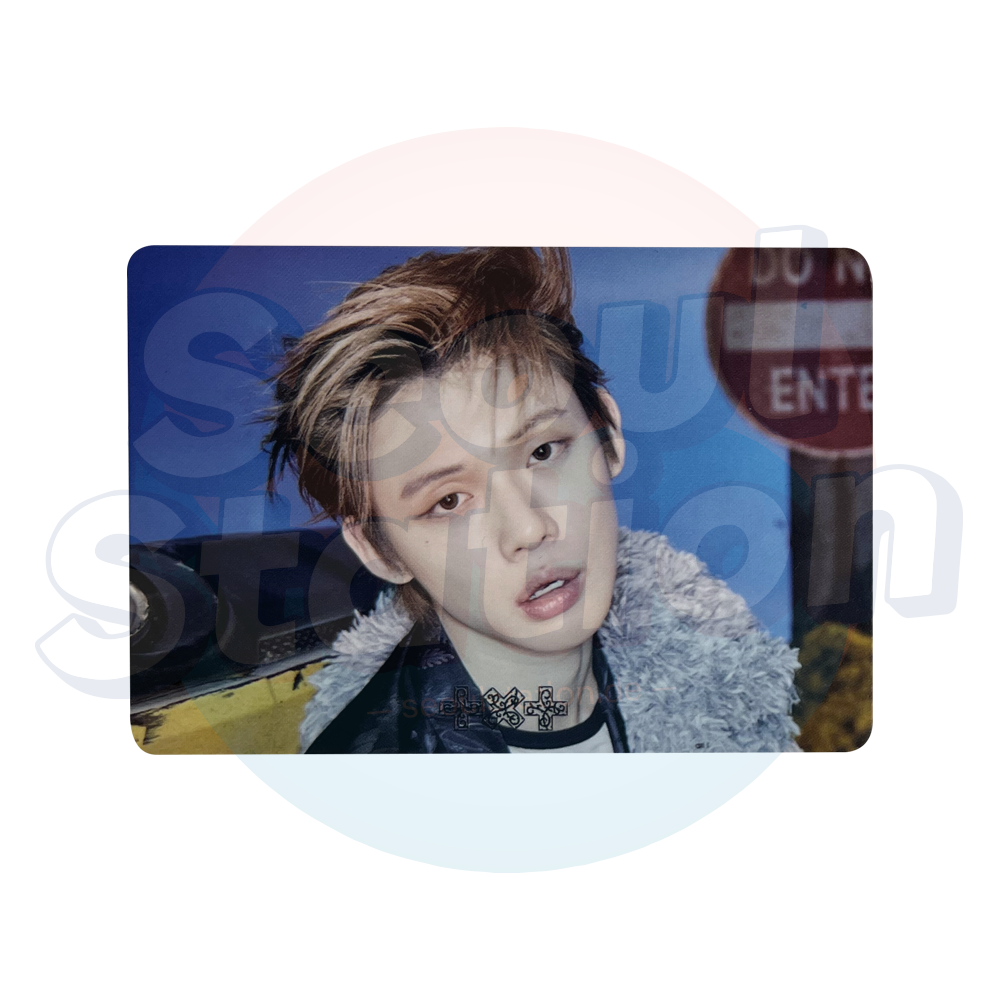 TXT - 7TH YEAR: A MOMENT OF STILLNESS WITH YOU IN THE THORNS - APPLE MUSIC Photocard-Magnet - YEONJUN