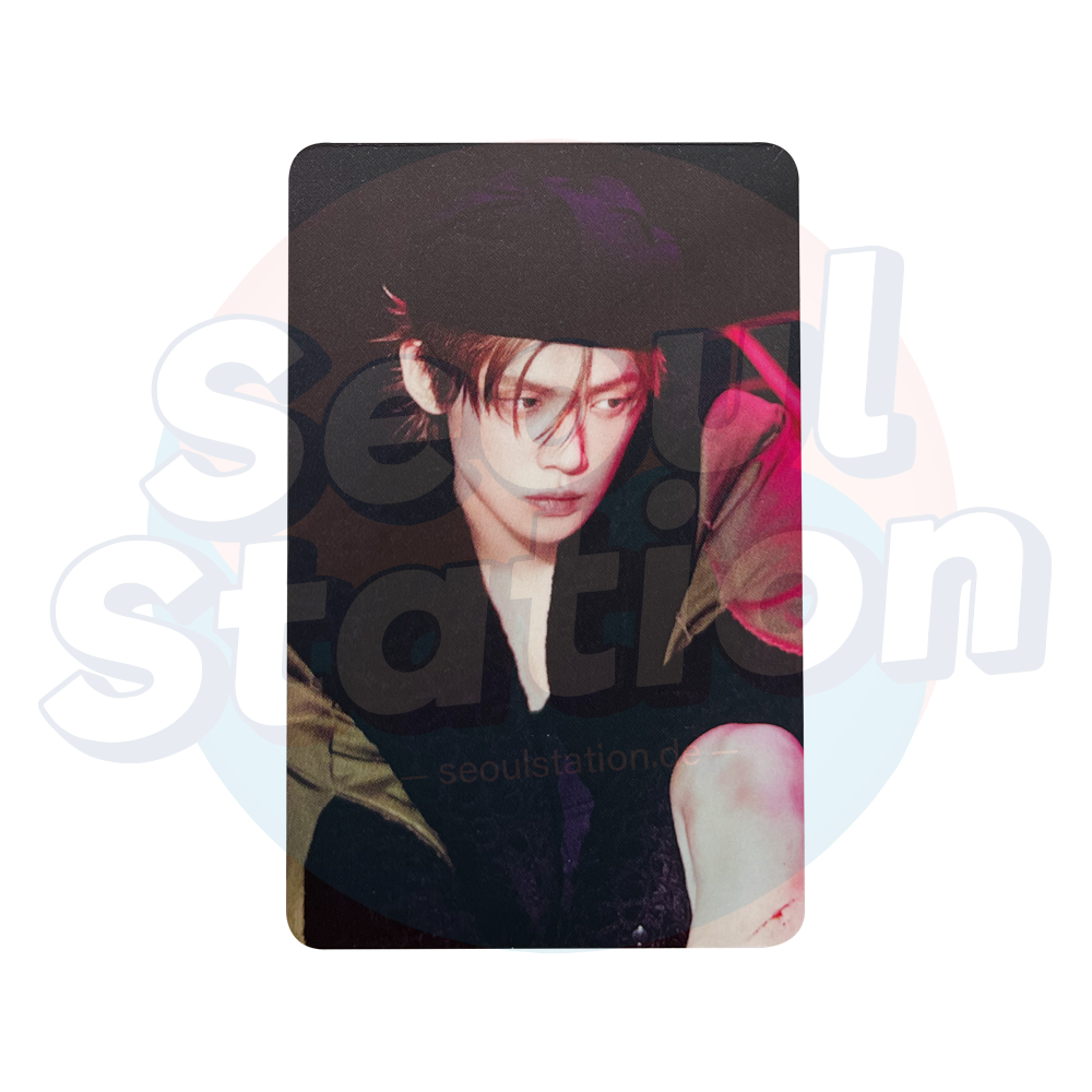 TXT - 7TH YEAR: A MOMENT OF STILLNESS WITH YOU IN THE THORNS - APPLE MUSIC Anxiety Ver. Photocard - YEONJUN