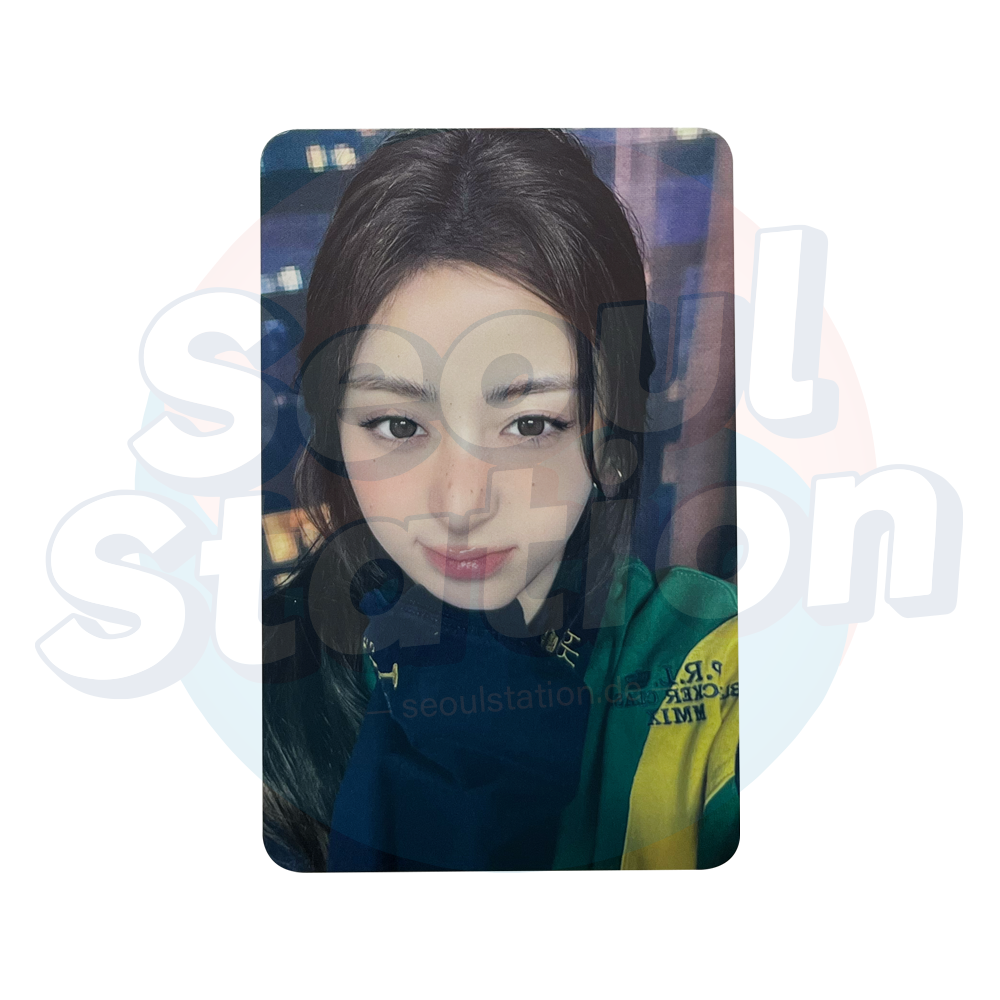 LE SSERAFIM - 2nd Studio Album pt.1 'PUREFLOW' - Compact Ver. Photocard - Yunjin