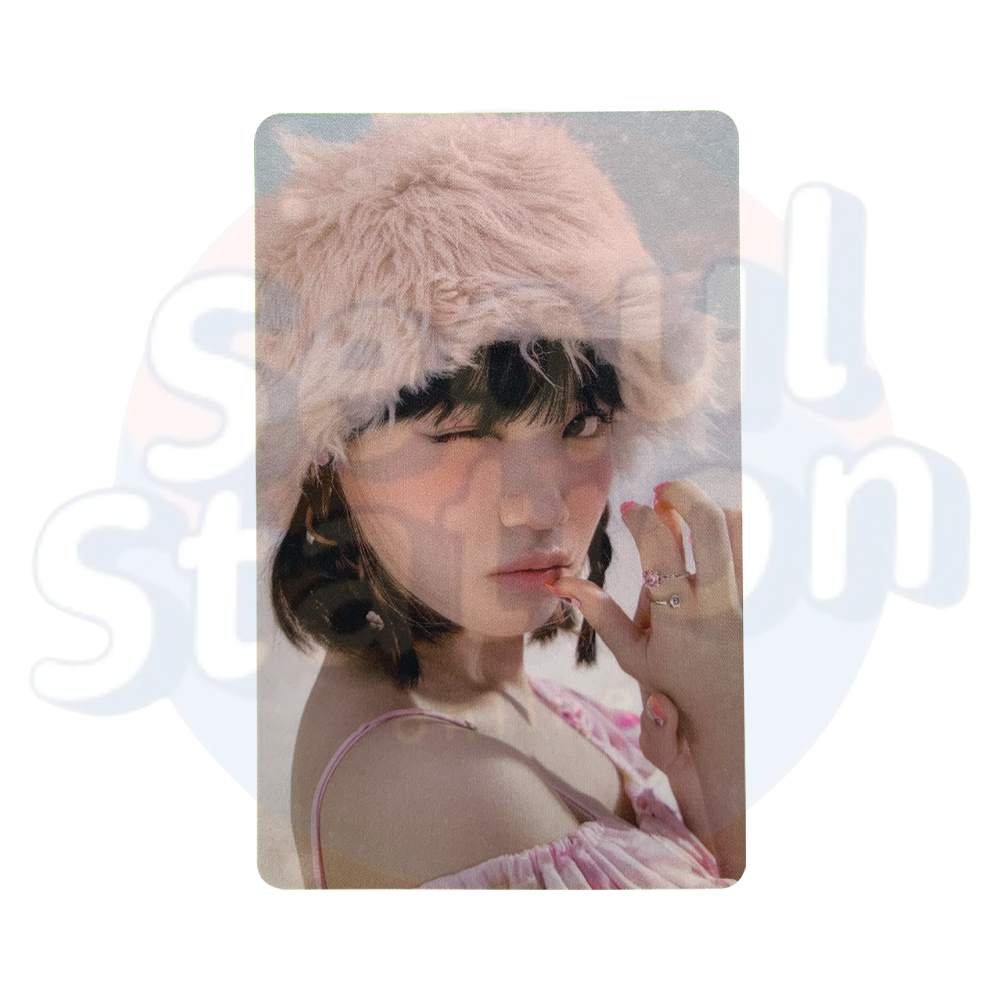 LE SSERAFIM - ANTIFRAGILE - WEVERSE Photo Card (White back) - Snow Ver. chaewon