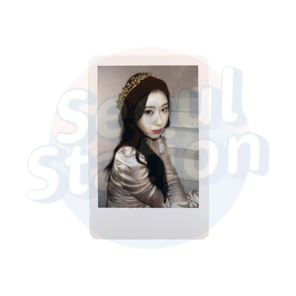 ITZY - CHECKMATE - Synnara Polaroid Type Photo Card Chaeryeong