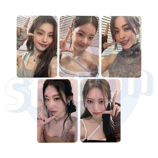 ITZY - CHESHIRE - Limited Edition Photo Card - B-WARE (bitte lese die Beschreibung) (purple back)