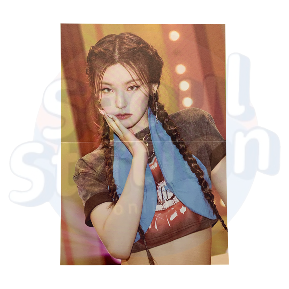 ITZY - CHESHIRE - Limited Edition Mini Folded Poster yeji
