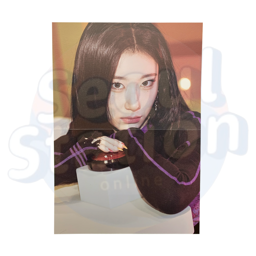 ITZY - CHESHIRE - Limited Edition Mini Folded Poster chaeryeong