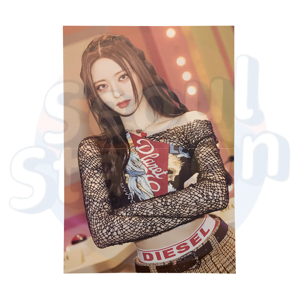 ITZY - CHESHIRE - Limited Edition Mini Folded Poster yuna