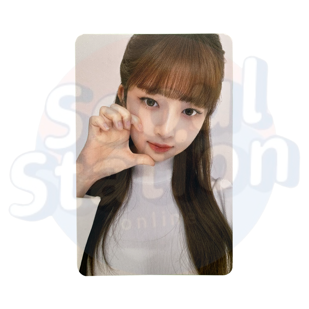 IVE - The Prom Queens (The First Fan Concert) - Official Trading Photo Card - SET 2 (Cheek Heart Pink) rei
