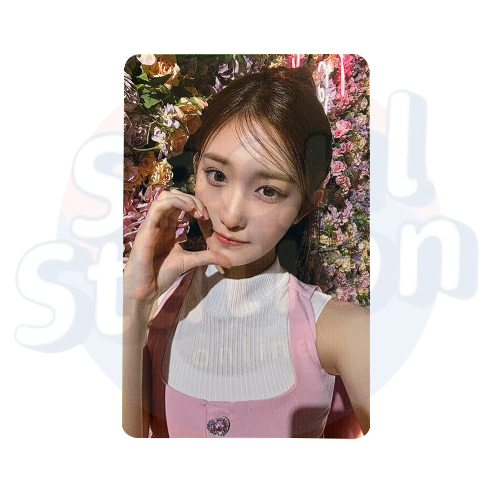 IVE - The Prom Queens (The First Fan Concert) - Official Trading Photo Card - SET 2 (Cheek Heart Pink) leeseo