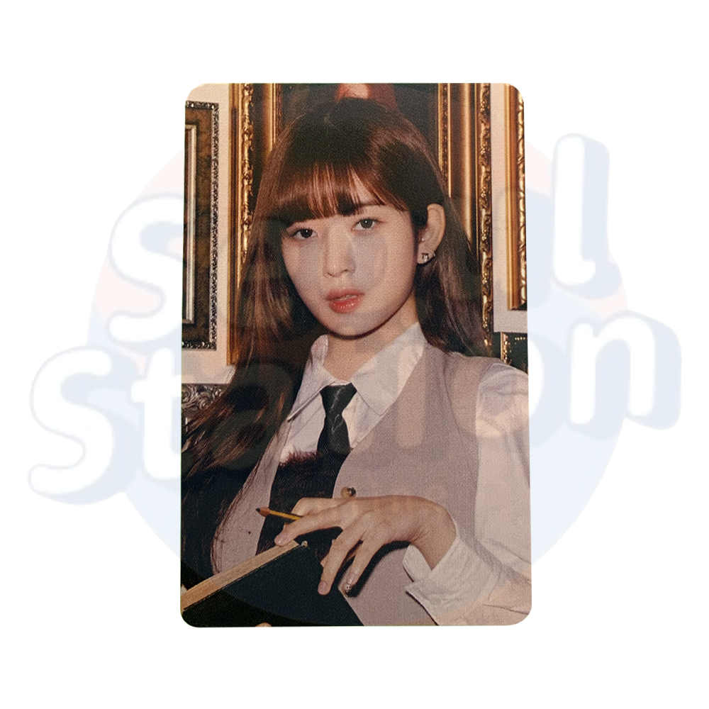 IVE - The Prom Queens (The First Fan Concert) - Official Trading Photo Card - SET 5 (With Books) rei
