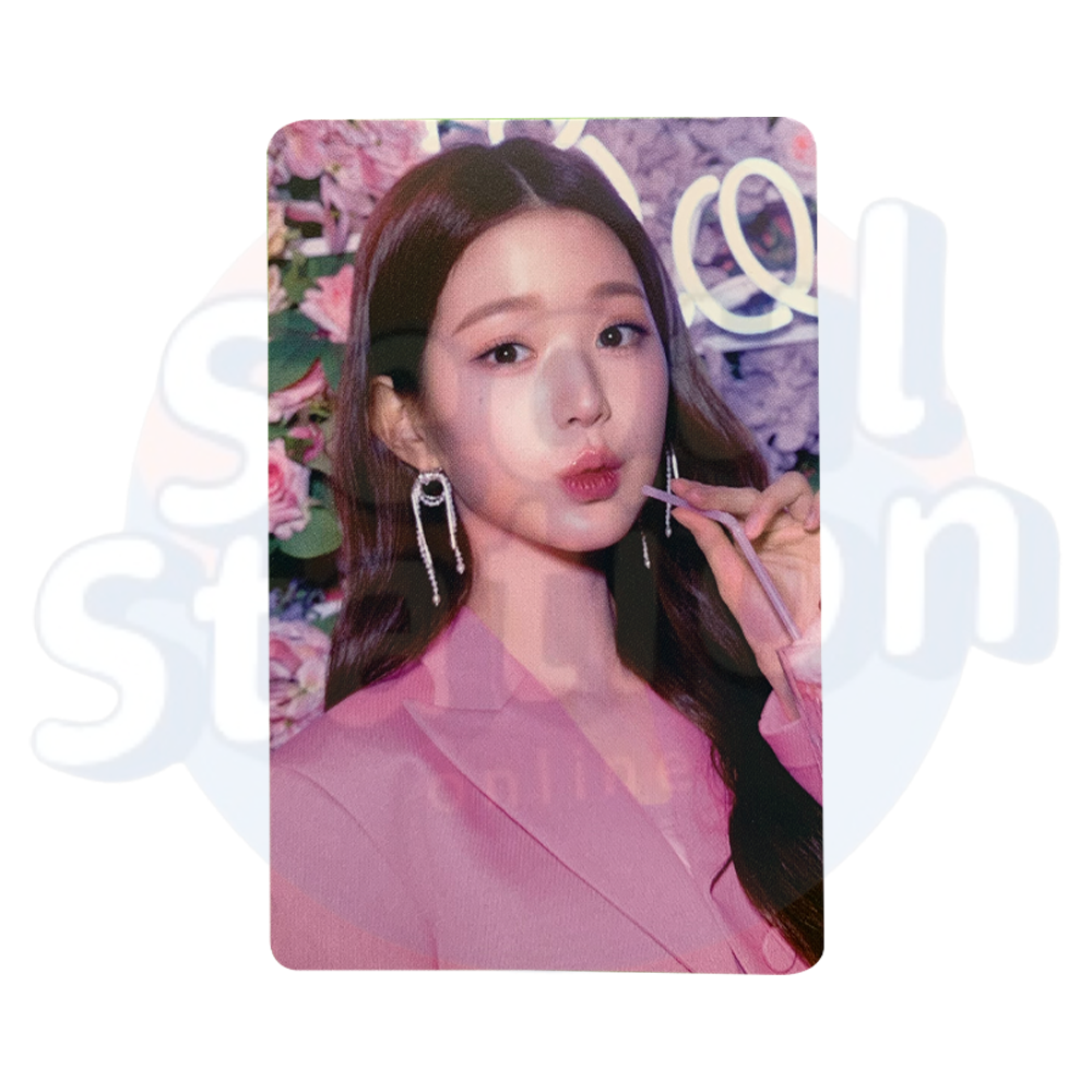 IVE - The Prom Queens (The First Fan Concert) - Official Trading Photo Card - SET 1 (Flower Background) wonyoung