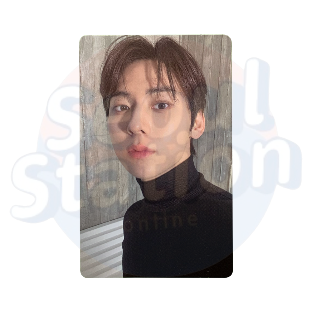 HWANG MIN HYUN - Truth or Lie - WEVERSE Photo Card neutral