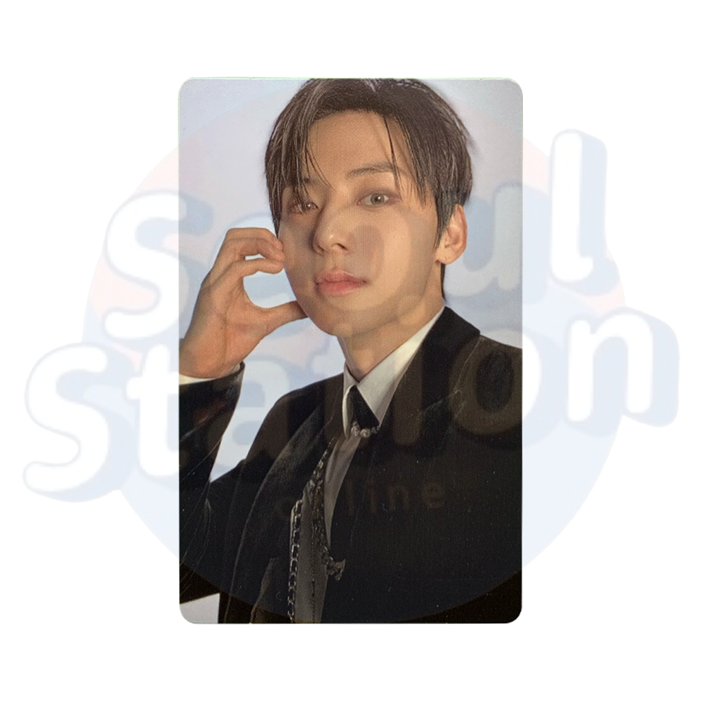 HWANG MIN HYUN - Truth or Lie - WEVERSE Photo Card cheek heart