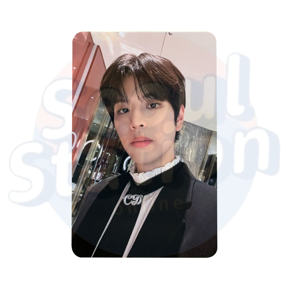 Stray Kids - The Second Photobook: STAY IN STAY in Jeju - JYP Shop Photo Card seungmin neutral