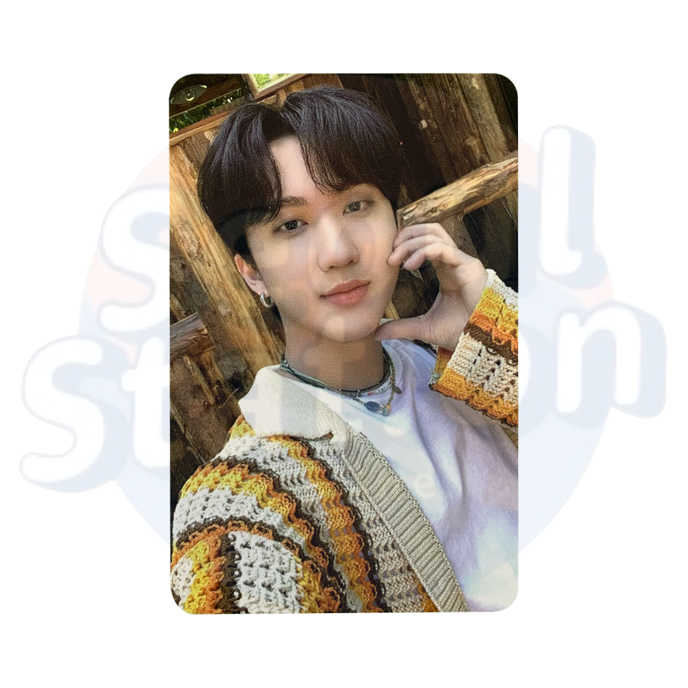 Stray Kids - The Second Photobook: STAY IN STAY in Jeju - JYP Shop Photo Card changbin cheek heart