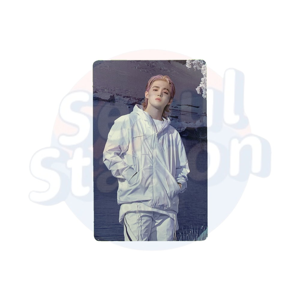 SEVENTEEN - 4th Repackage Album 'SECTOR 17' - WEVERSE Photocard