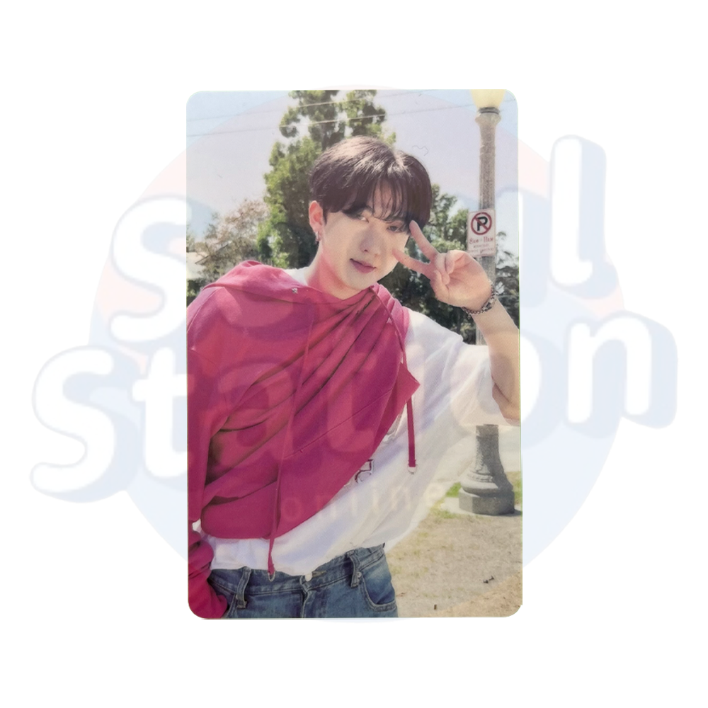 Stray Kids - MAXIDENT - Soundwave 2nd Round Photo Card - PINK CLOTHES Ver. changbin