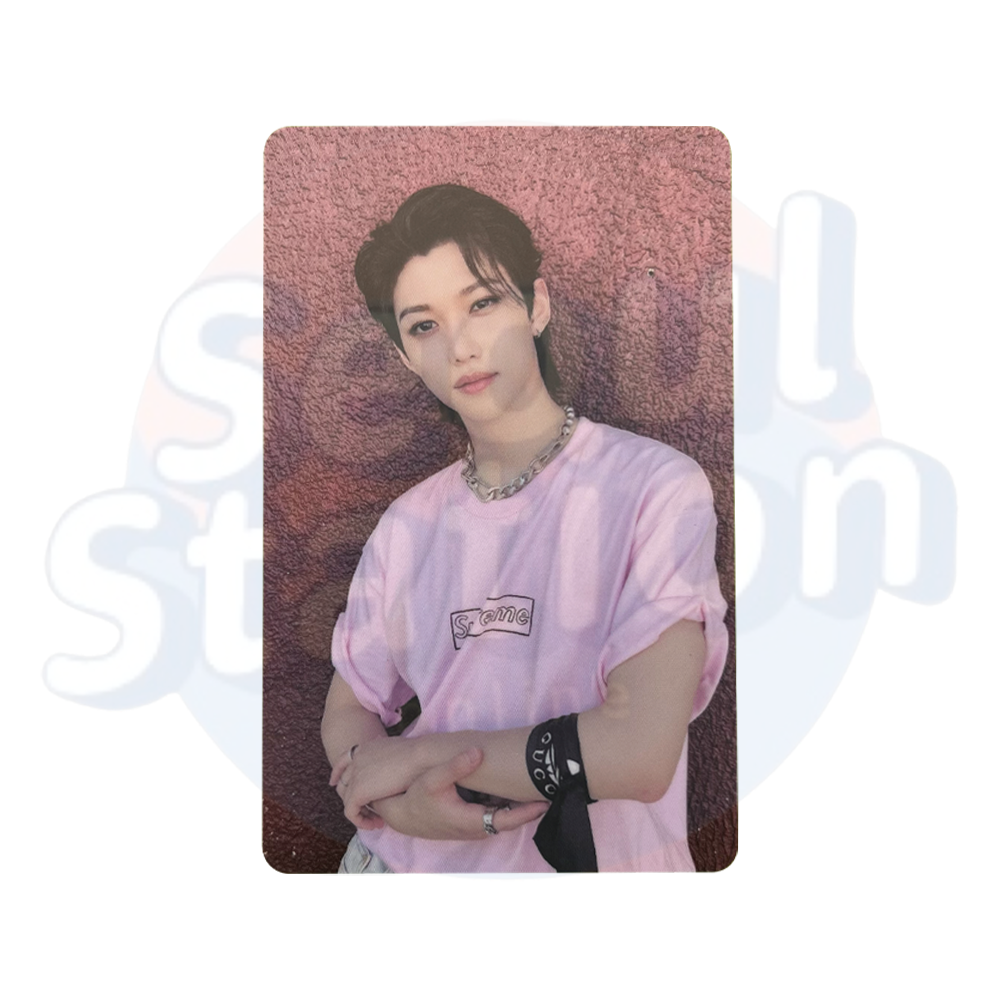 Stray Kids - MAXIDENT - Soundwave 2nd Round Photo Card - PINK CLOTHES Ver. felix