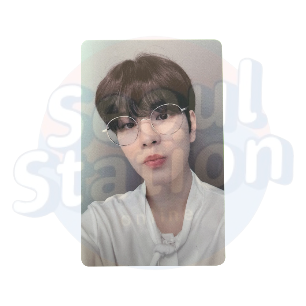 Stray Kids - MAXIDENT - Soundwave 2nd Round Photo Card - GLASSES Ver. seungmin