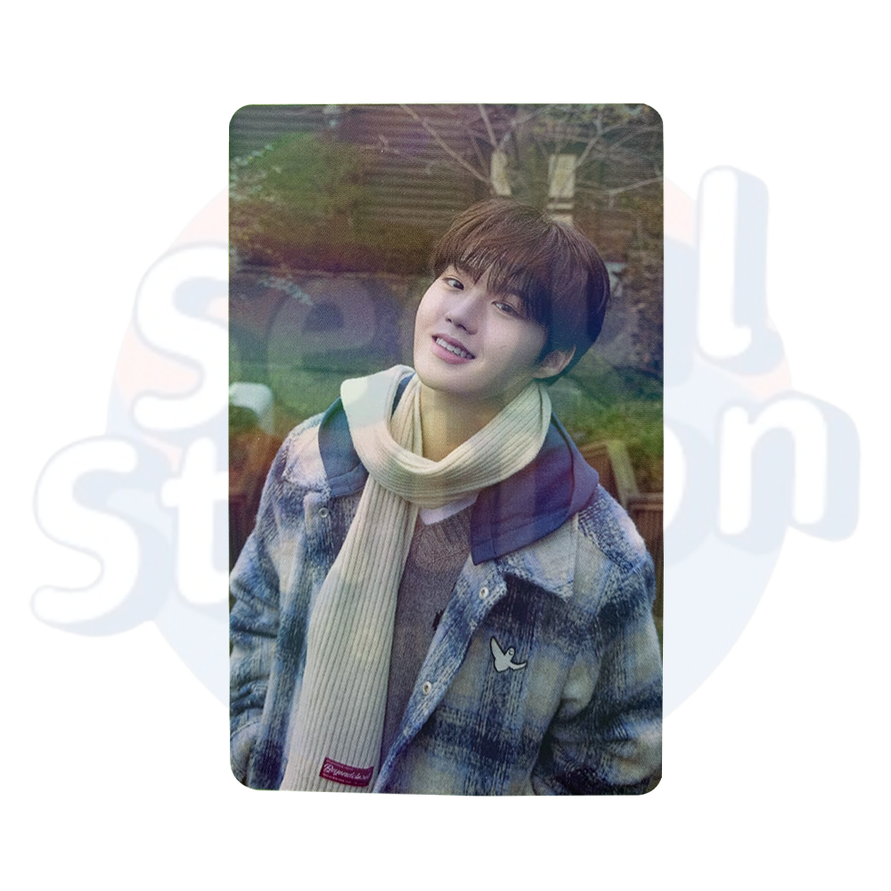 TREASURE - 2022 Welcoming Collection: Winter Camp In Everland  - WEVERSE Holo Photo Card doyoung