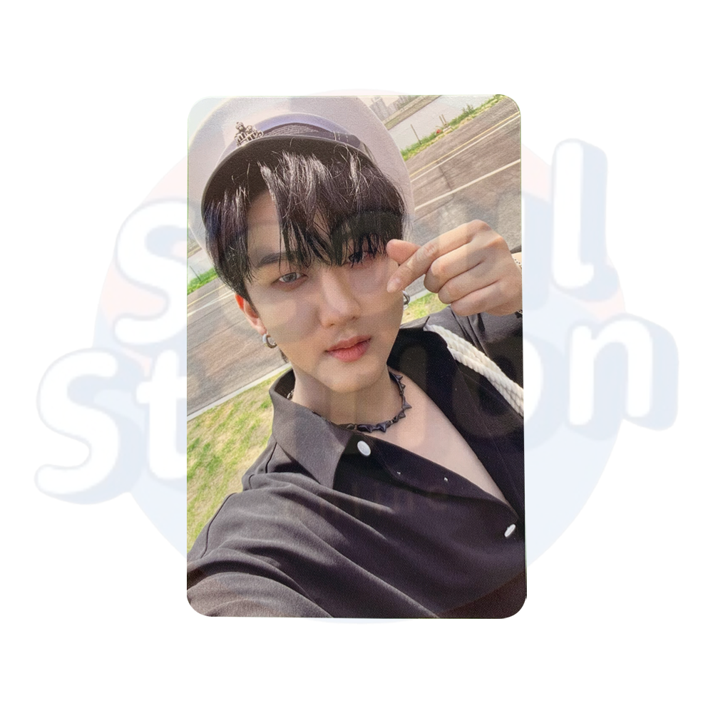 Stray Kids - MAXIDENT - Photo Card - A Ver. (White Back) changbin
