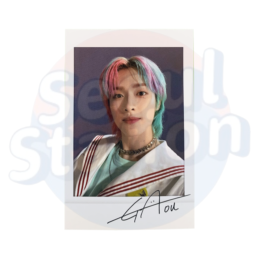 XDINARY HEROES - STAGE ♭ : OVERTURE - Official MD Polaroid XDINARY HEROES - STAGE ♭ : OVERTURE - Official MD Polaroid