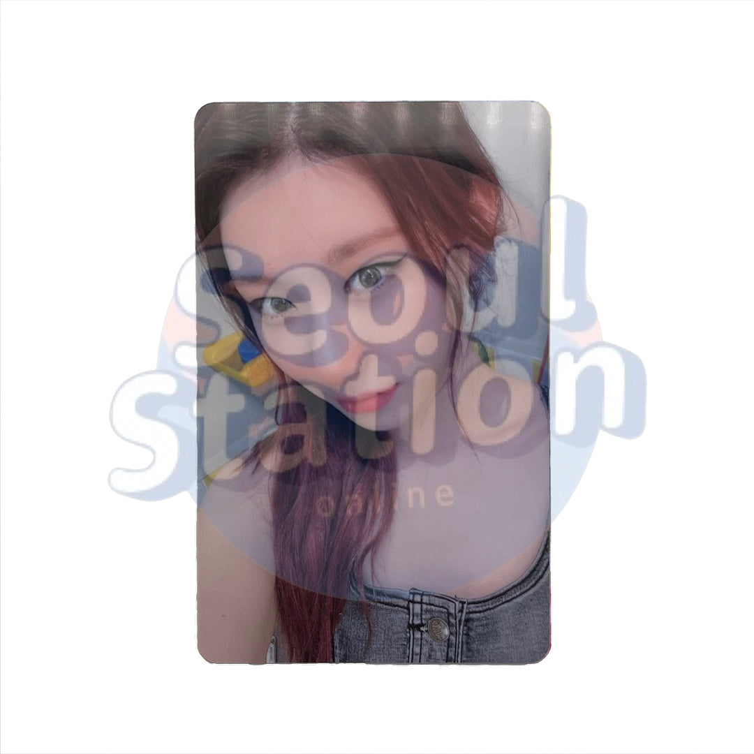 ITZY - Crazy in Love - Withdrama 'Pink' Photo Card - Chaeryeong