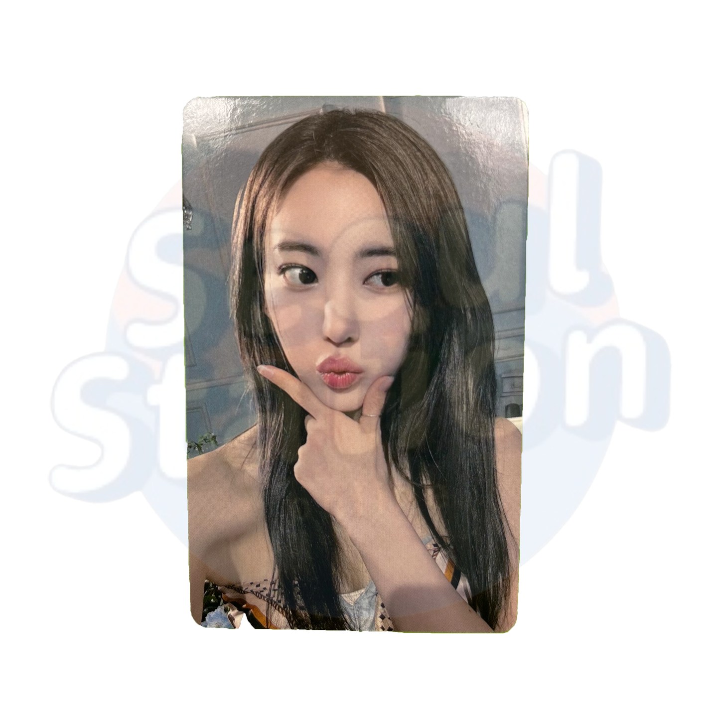 LE SSERAFIM - FEARLESS - Vol. 1 BLACK PETROL - WEVERSE Photo Card (black back) Sakura