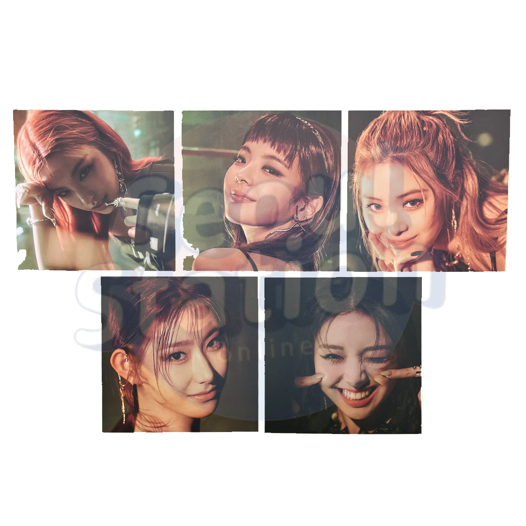 ITZY - GUESS WHO - Square Post Card Set