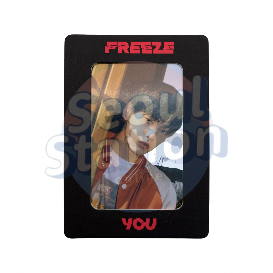 TXT - The Chaos Chapter: Freeze WEVERSE Photo Card with Random Magnet Case Soobin
