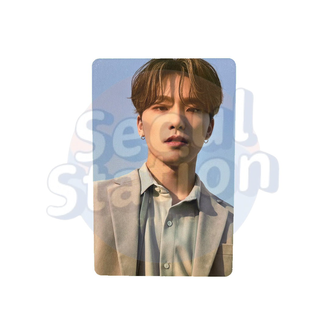 SEVENTEEN - INCOMPLETE Trading Cards (20-39)