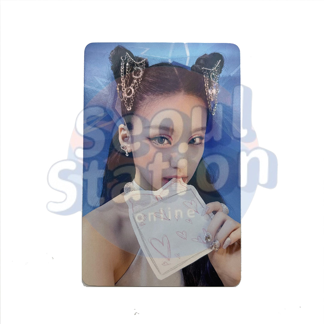 ITZY - Crazy In Love - Withdrama 'Present' Photo Card - Yeji