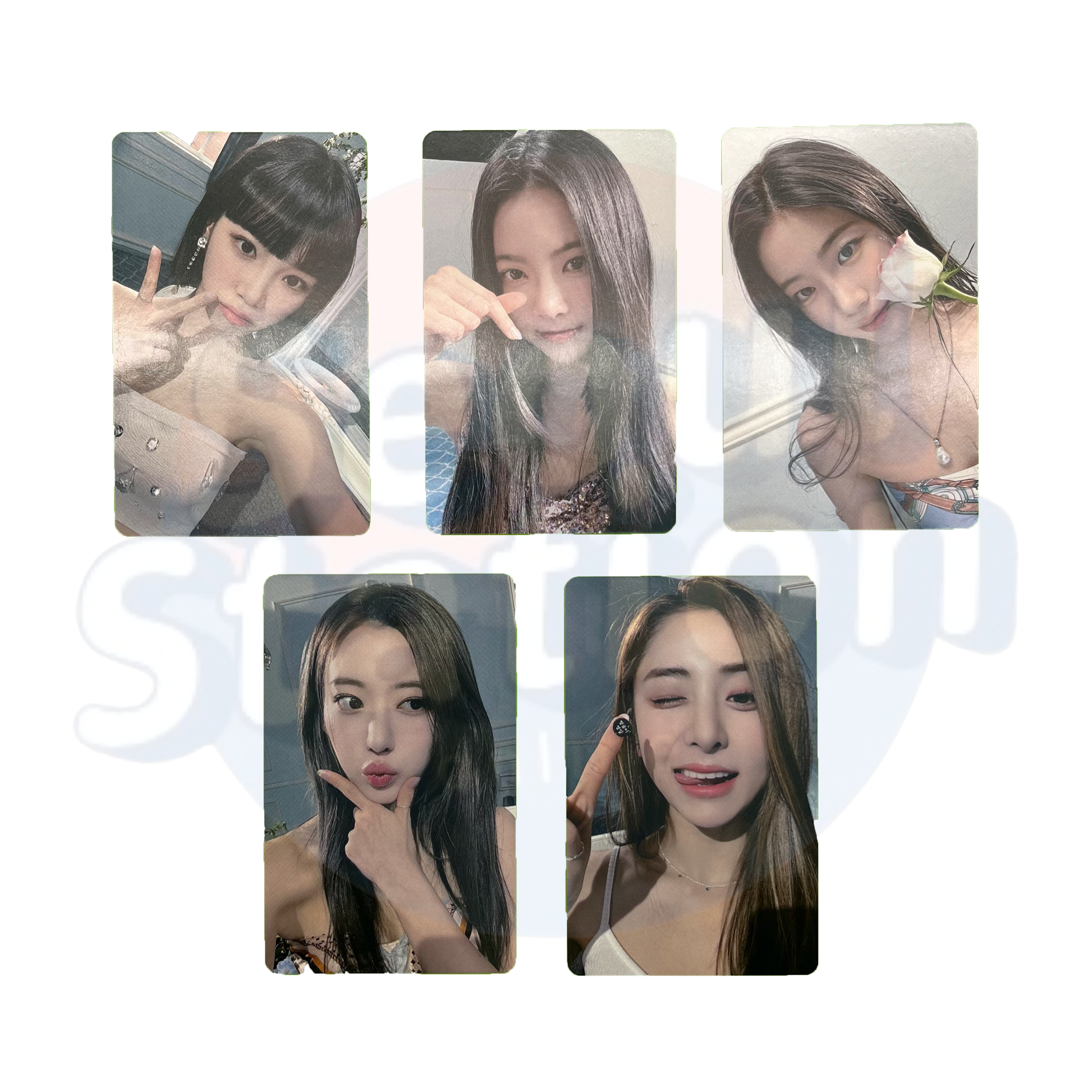 LE SSERAFIM - FEARLESS - Vol. 1 BLACK PETROL - WEVERSE Photocard LE SSERAFIM - FEARLESS - Vol. 1 BLACK PETROL - WEVERSE Photocard